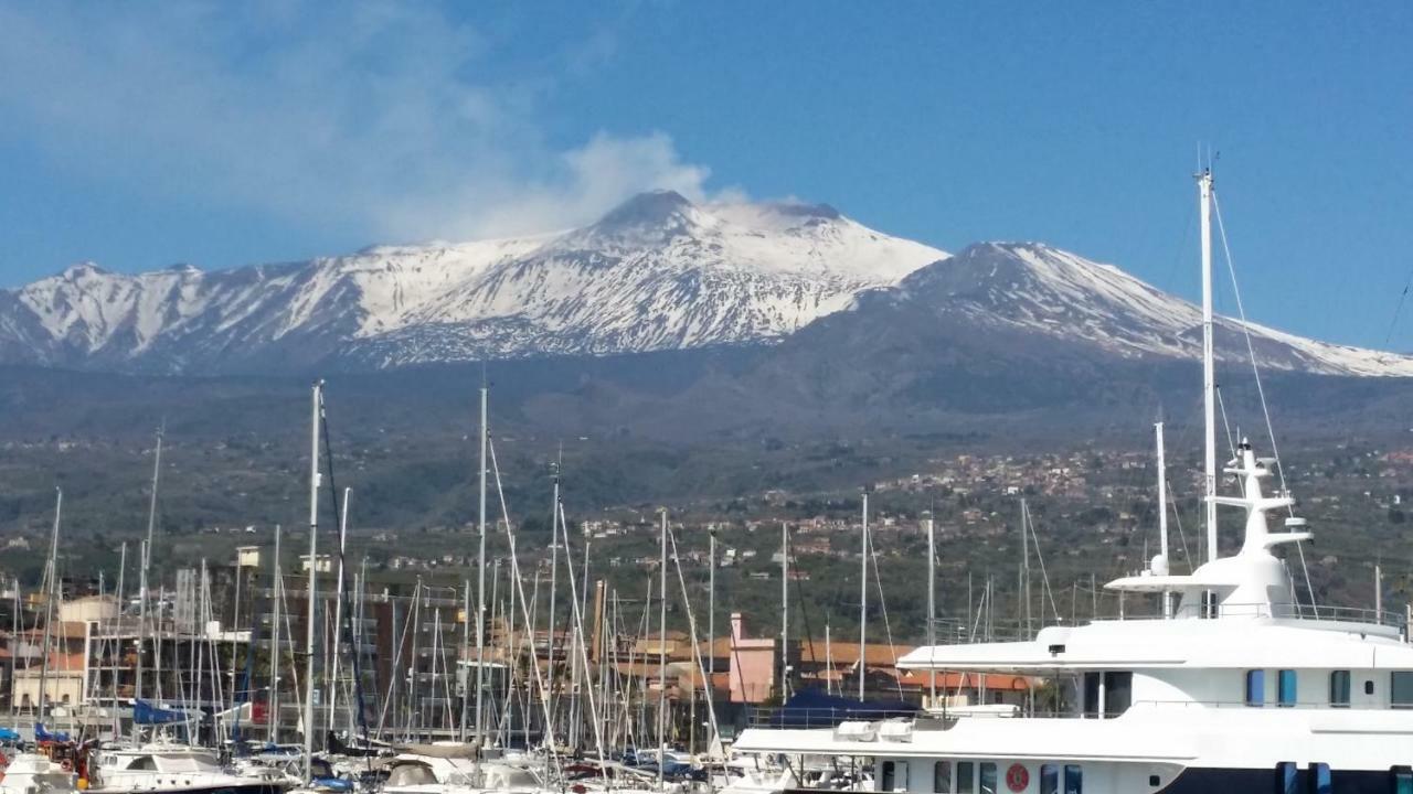 Ferienwohnung Casa Donna Rosaria Tra Etna E Taormina Riposto Exterior foto